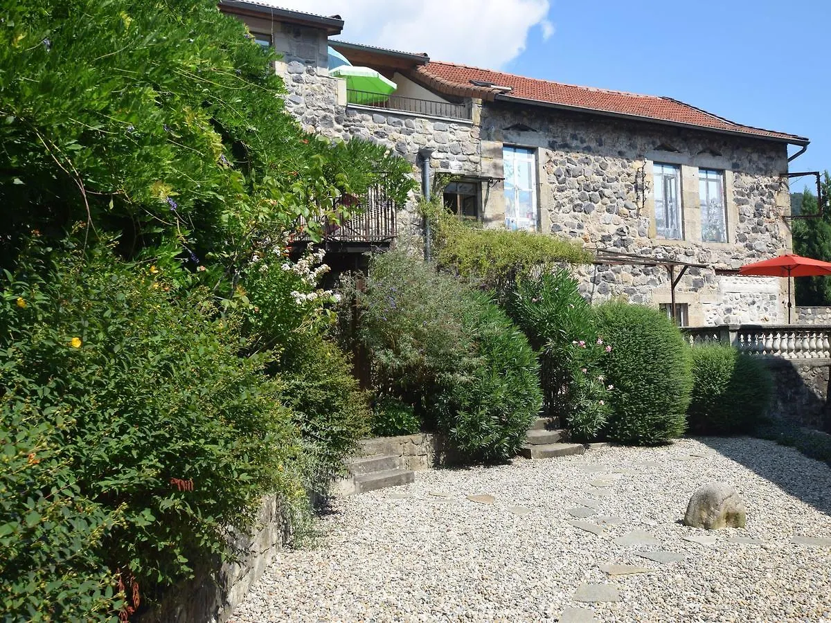 Peaceful Holiday Home With Pool In Ardeche Франция