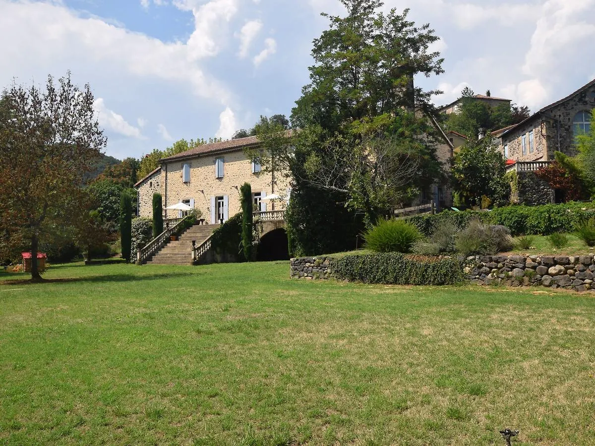 Peaceful Holiday Home With Pool In Ardeche Fabras